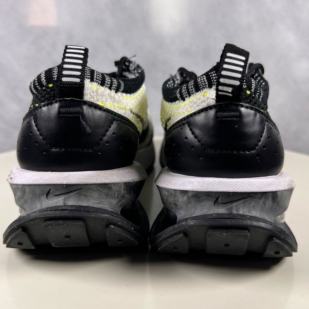 Nike Air Max Flyknit Racer Oreo Shoes Black White Volt Sz 7.5 great condition - Picture 3 of 8